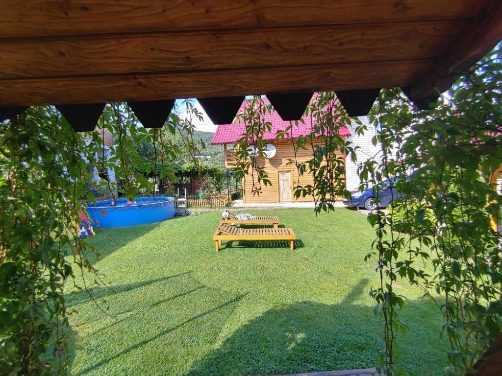 Cottage house Yaremche Exterior foto